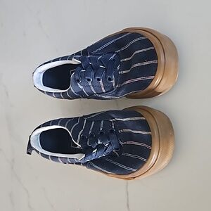 Kid shoes